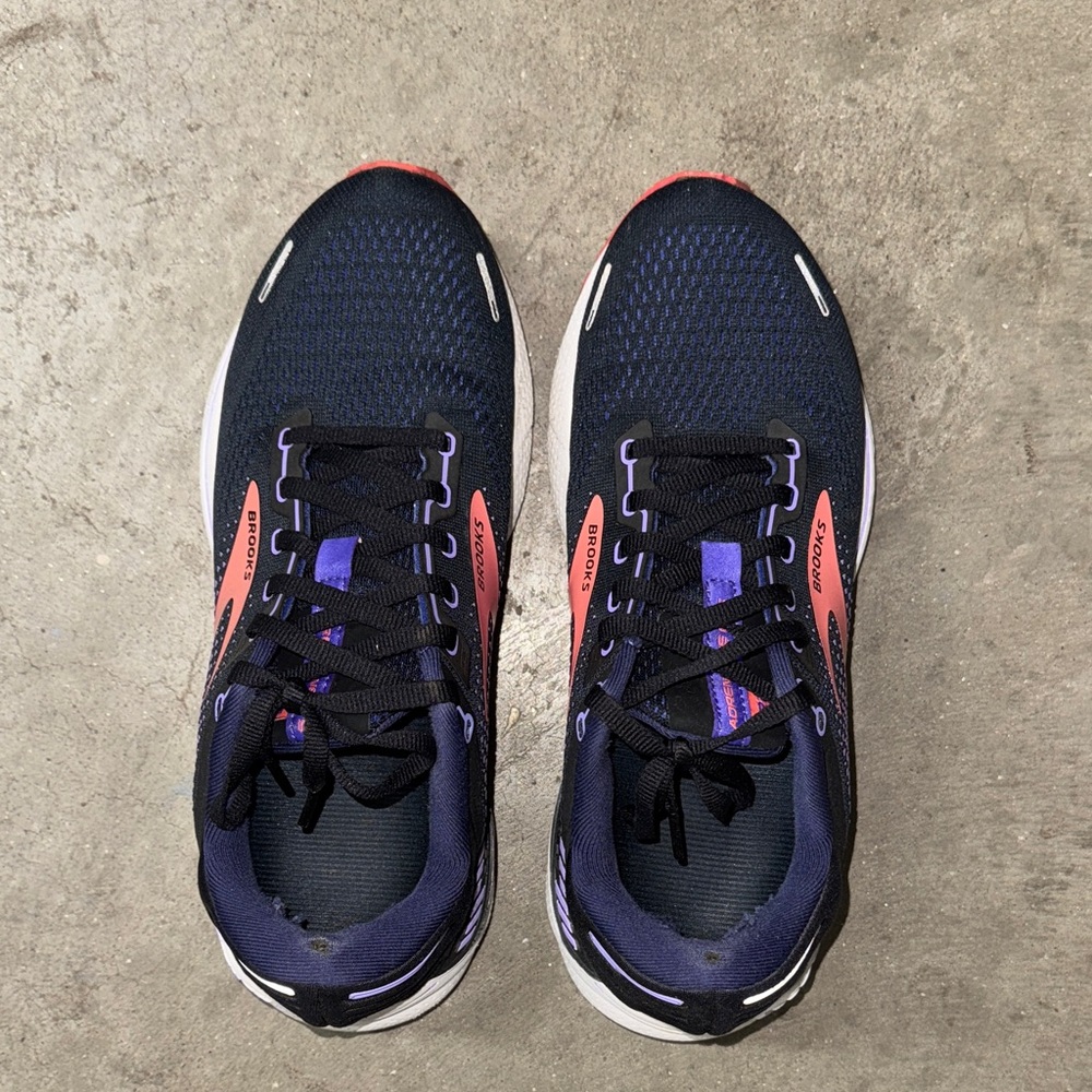 Brooks Black and Purple Running Shoes